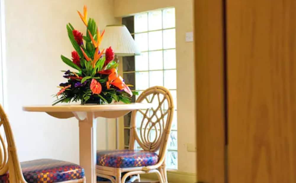 Golden Sands Hotel Christ Church Bagian luar foto