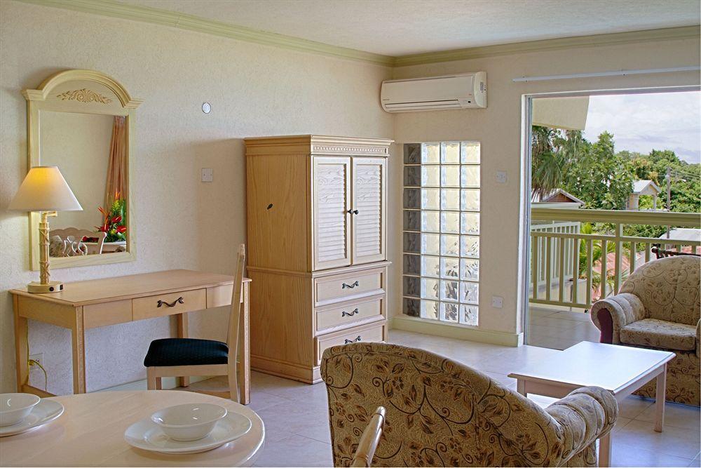 Golden Sands Hotel Christ Church Bagian luar foto