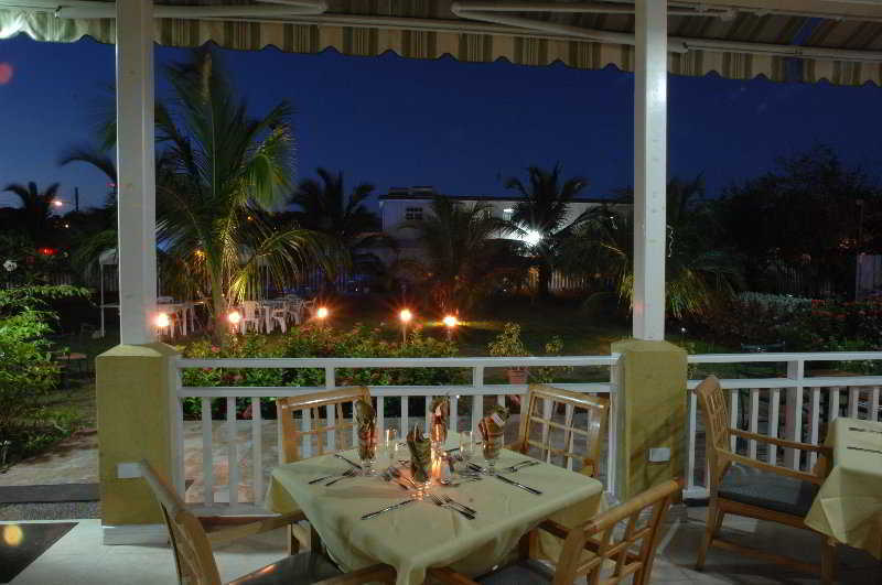 Golden Sands Hotel Christ Church Bagian luar foto