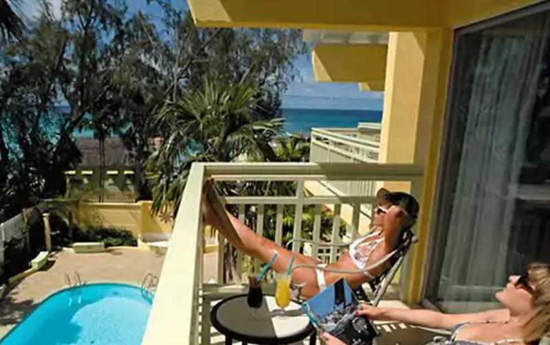 Golden Sands Hotel Christ Church Bagian luar foto